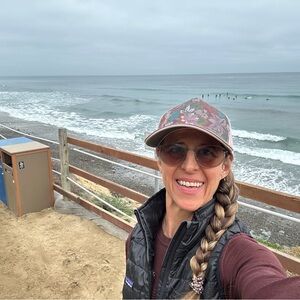 Meet your Posher, Debi